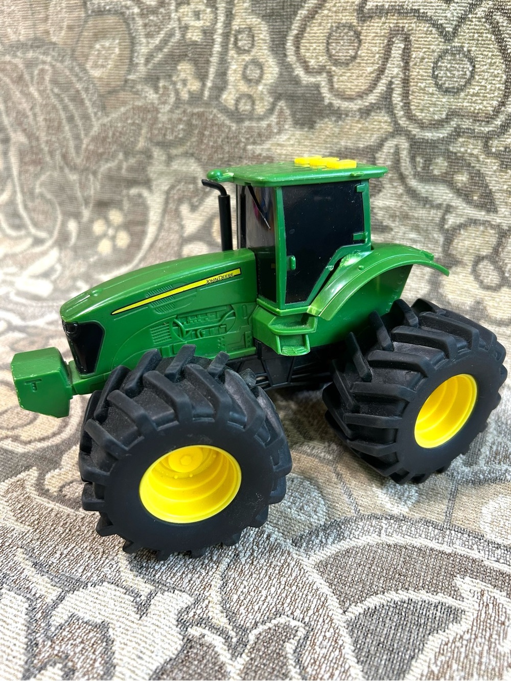 4/$20 John Deere Monster Treads (Lights and Sounds DON’T WORK)